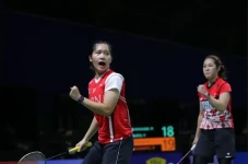 Wow! Lanny/Ribka Tembus...