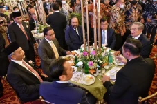 Anies Bertemu Ketum...
