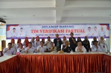 Verifikasi Faktual,...