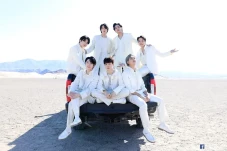 BTS Umumkan Rencana...