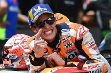 Rebut Podium ke-100,...