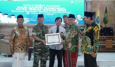 Ulama dan Santri Bentengi...