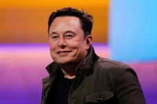 Berubah Pikiran, Elon...