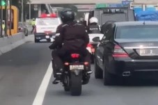 Viral Rombongan Wapres...