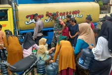 Sungai Cicareuhun Keruh,...