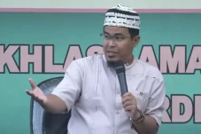 Pesan Ustaz Budi Ashari:...