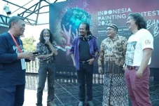 Gus Nabil: Indonesia...