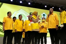 Lompatan Wanda Hamidah,...