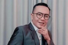 Bukan Hanya Ari Lasso,...