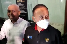5 Jam Diperiksa, Iwan...