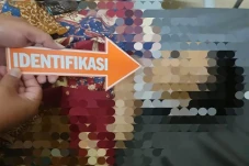 Terpisah dari Temannya...