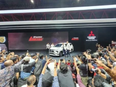 Perbedaan Mitsubishi...
