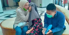 Temui Keluarga Pasien...