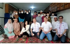 Terima Bantuan dari...