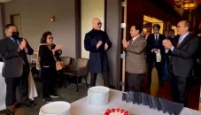 Cerita Dubes Rosan Roeslani...