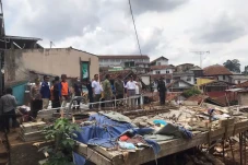 Menko PMK Tinjau Lokasi...