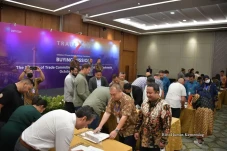 Mitra Dagang dari 17...