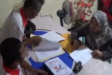 Datangi Kantor Perindo...