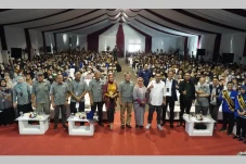 Erick Thohir Ajak Mahasiswa...