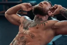 McGregor Incar Sepupu...