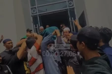 Mengenal Koh Steven,...