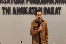 Hendropriyono Minta...