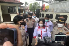 Vera Simanjuntak Siap...