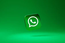 WhatsApp Down Berjam-jam,...