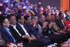 HT dan Prabowo Hadiri...