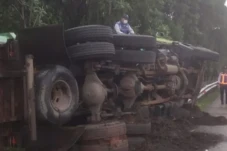 Sopir Mengantuk, Dump...