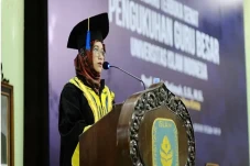 Kerja Keras dan Dedikasi,...