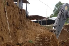 Korban Longsor di Caringin...