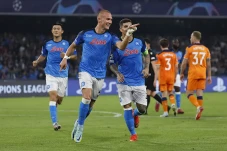Mengamuk Lawan Rangers,...