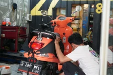 Perawatan Vespa Matik...