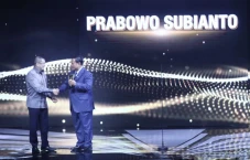Raih Indonesia Awards...