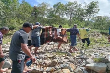 4 Hari Hanyut di Sungai,...