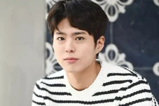 4 Artis Korea Terlihat...