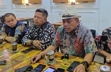 Tim Hukum Aremania Minta...