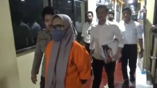Wanita Bos Travel yang...
