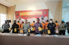Polres Jakut Tangkap...