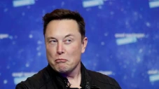 Elon Musk Masuk ke Kantor...