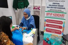 Bursa Kerja plus Pelatihan...