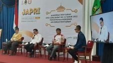 Momentum Spesial, Anugerah...