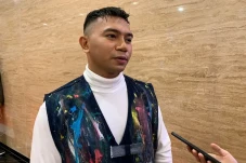 Radang Tenggorokan,...