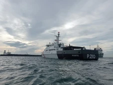 Kapal Tanker Pengangkut...