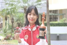 Mahasiswi Unpad Sabet...