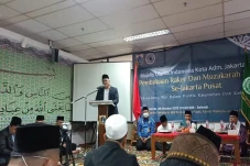 Bahas Masalah Agama,...