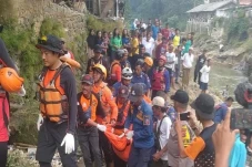 Tim SAR Temukan Jenazah...