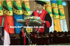 UNEJ Kukuhkan Guru Besar...
