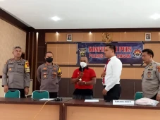 Nafsu Jahanam Pria Beristri...